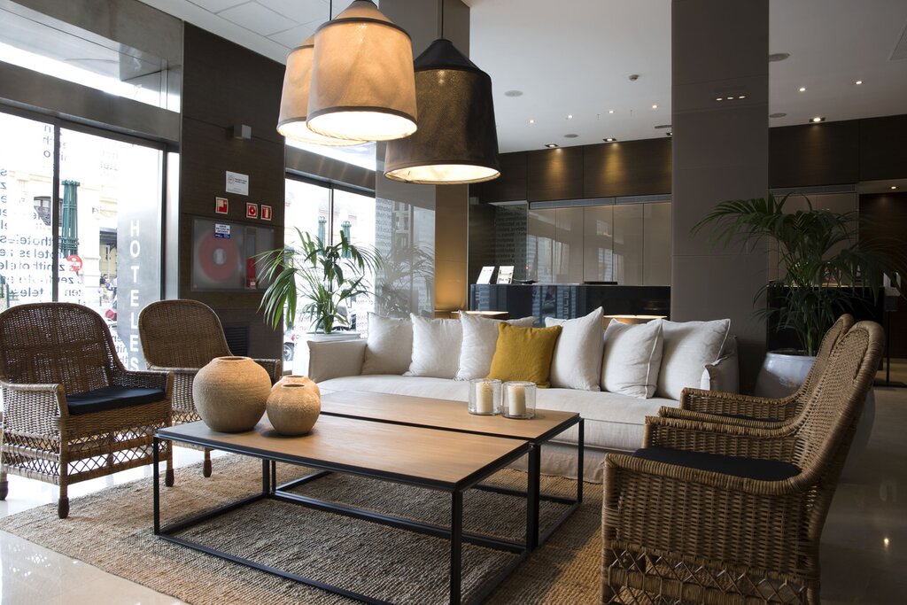 Hotel858