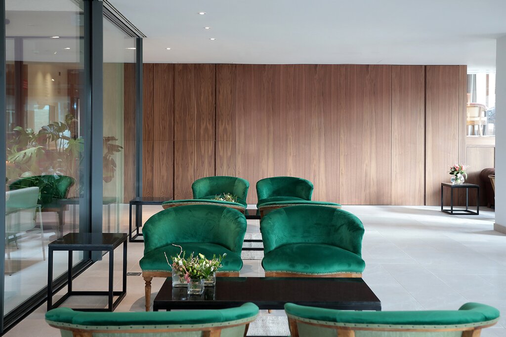 Hotel984