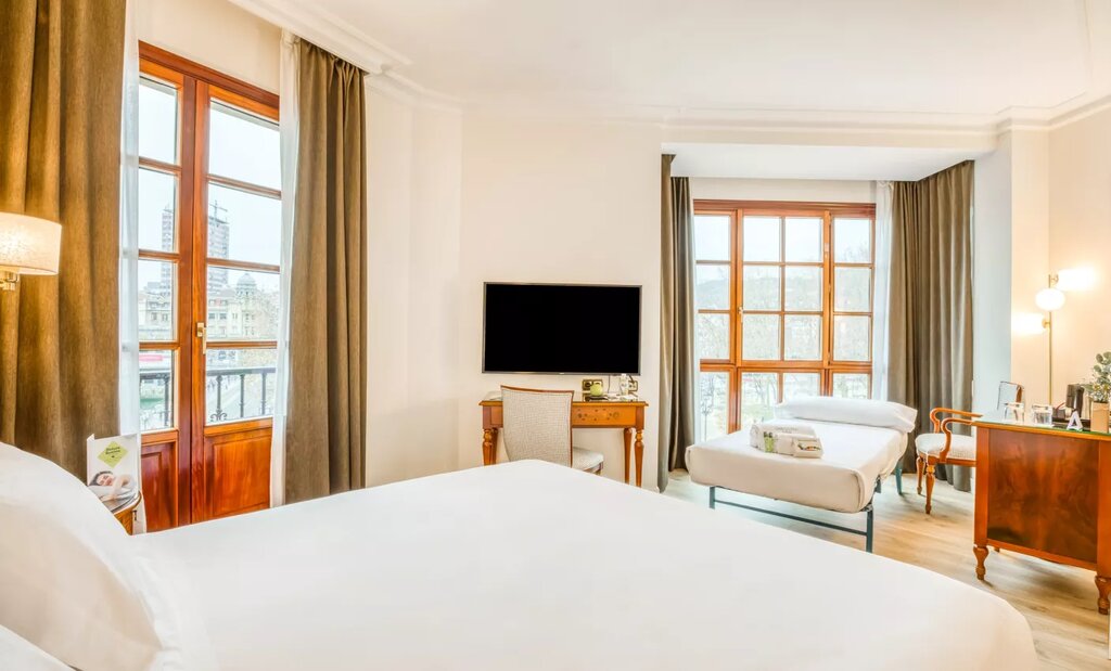 Hotel837