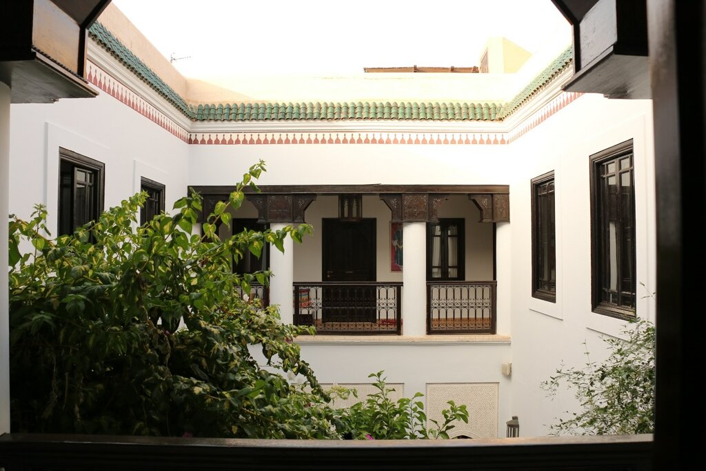 Hotel82