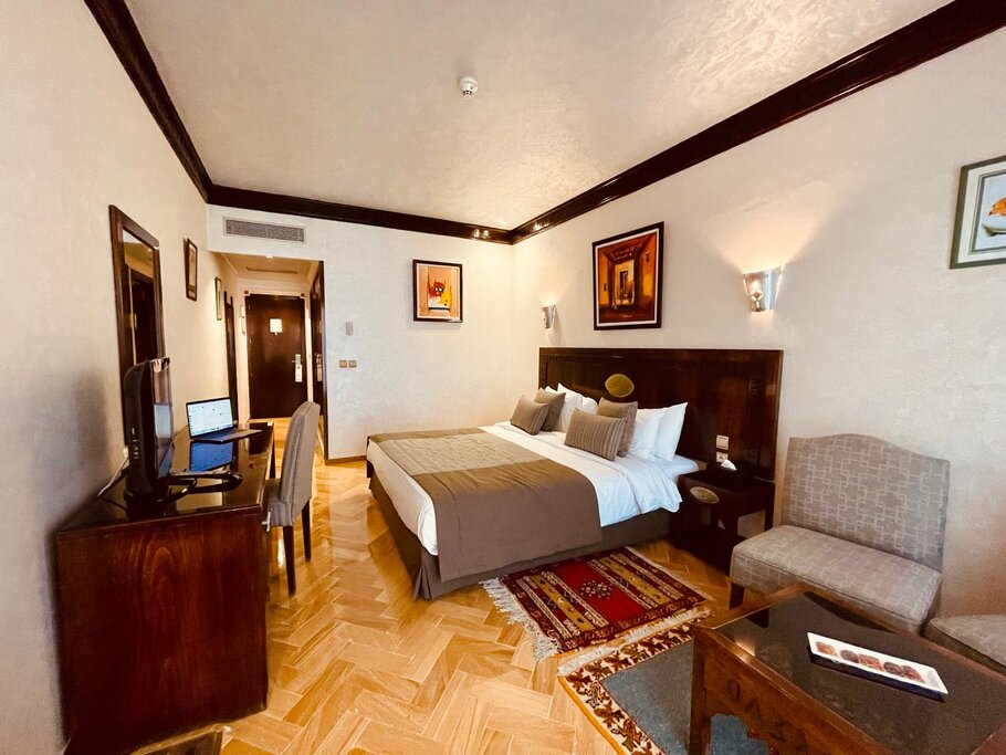 Hotel96