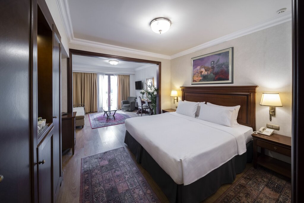 Hotel495