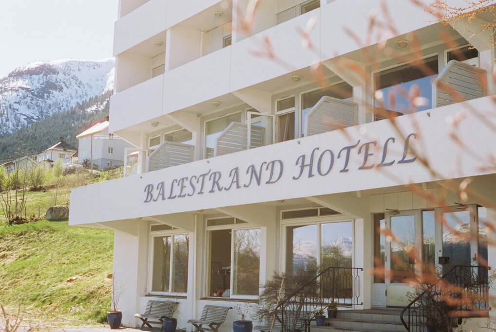 Hotel382
