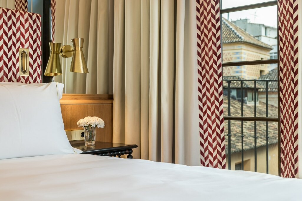 Hotel705