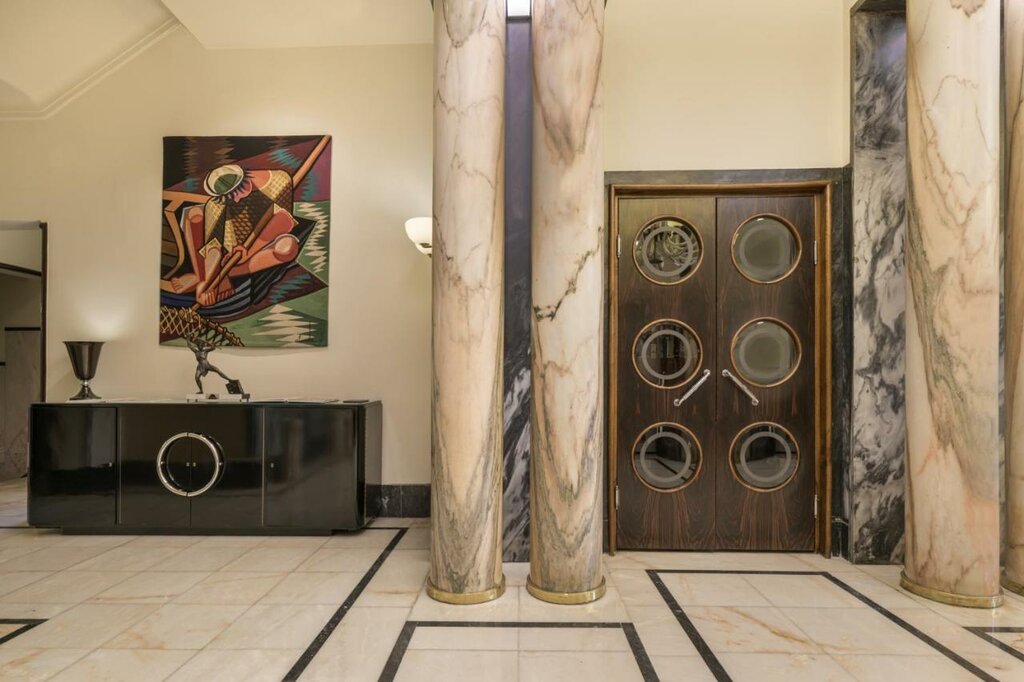 Hotel1112