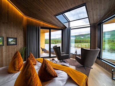 Hotel374