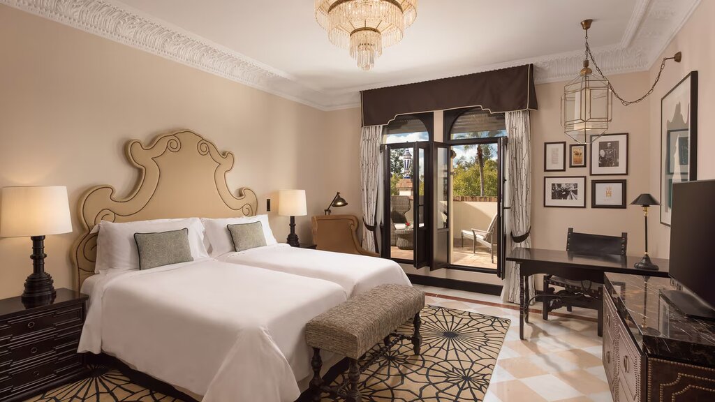 Hotel741