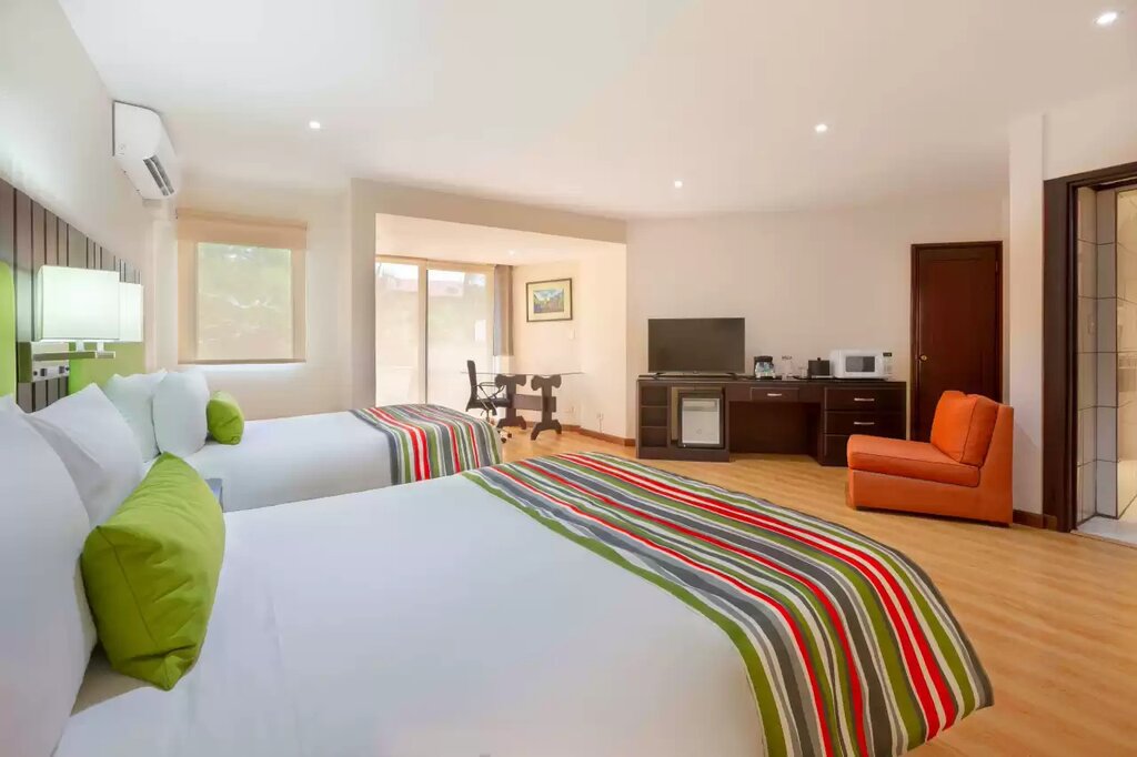 Hotel280