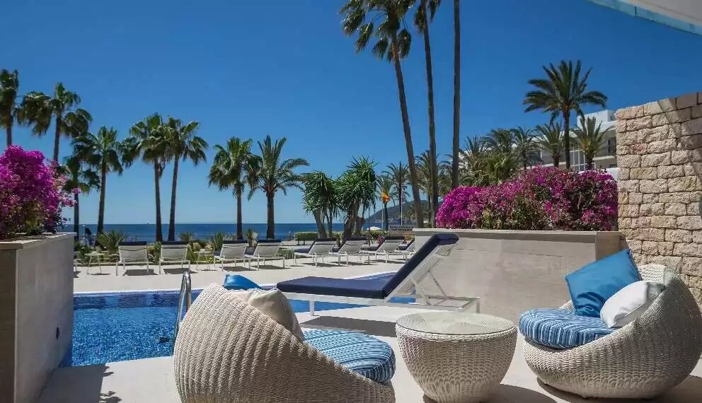 Hotel869