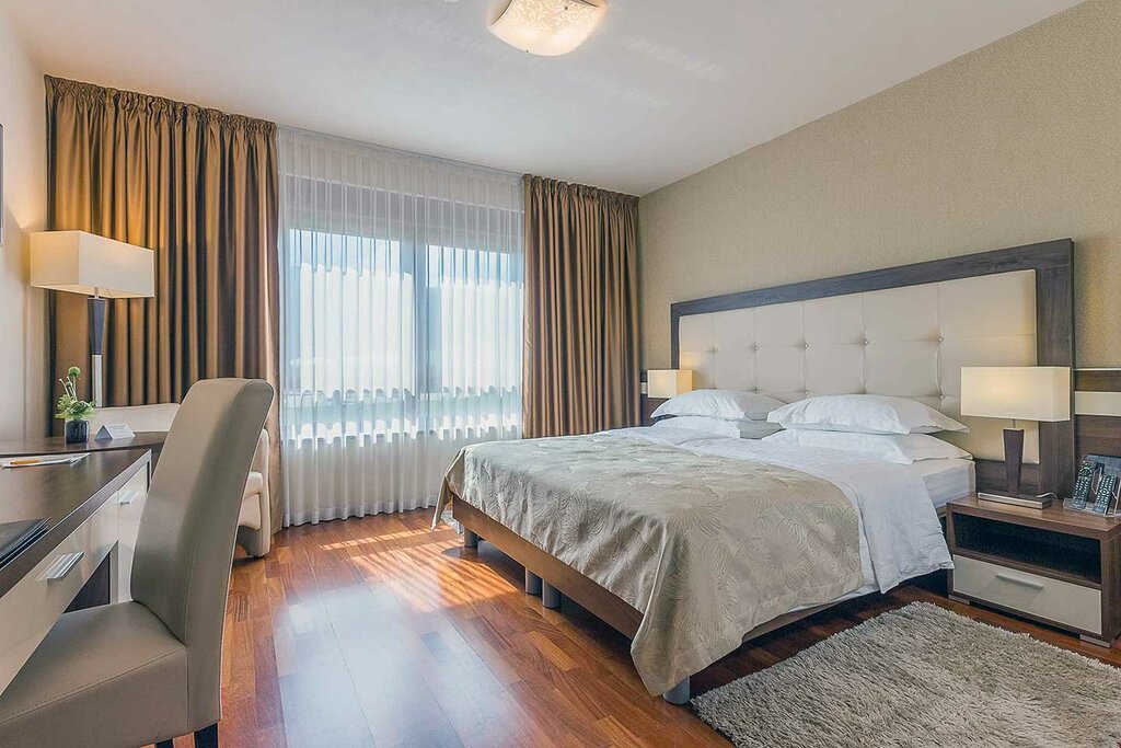 Hotel1330