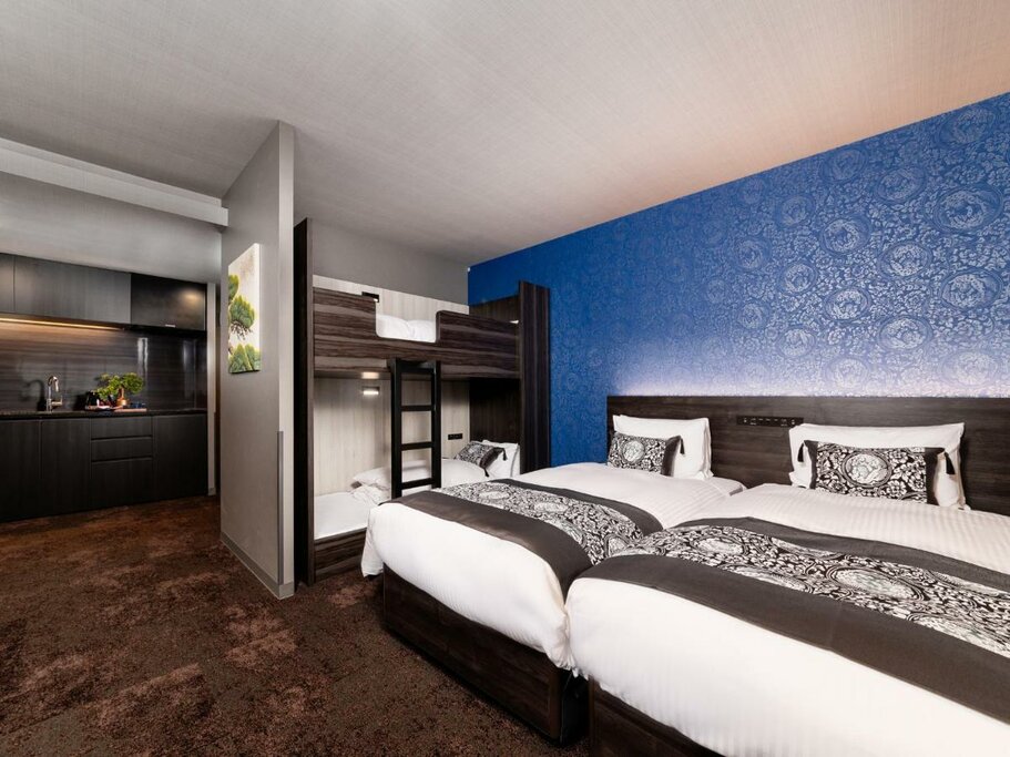 Hotel142