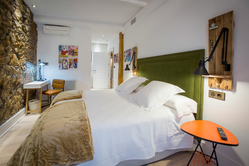 Hotel832