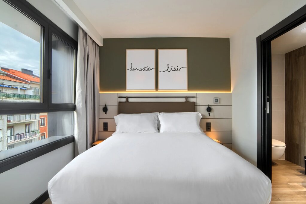 Hotel1084