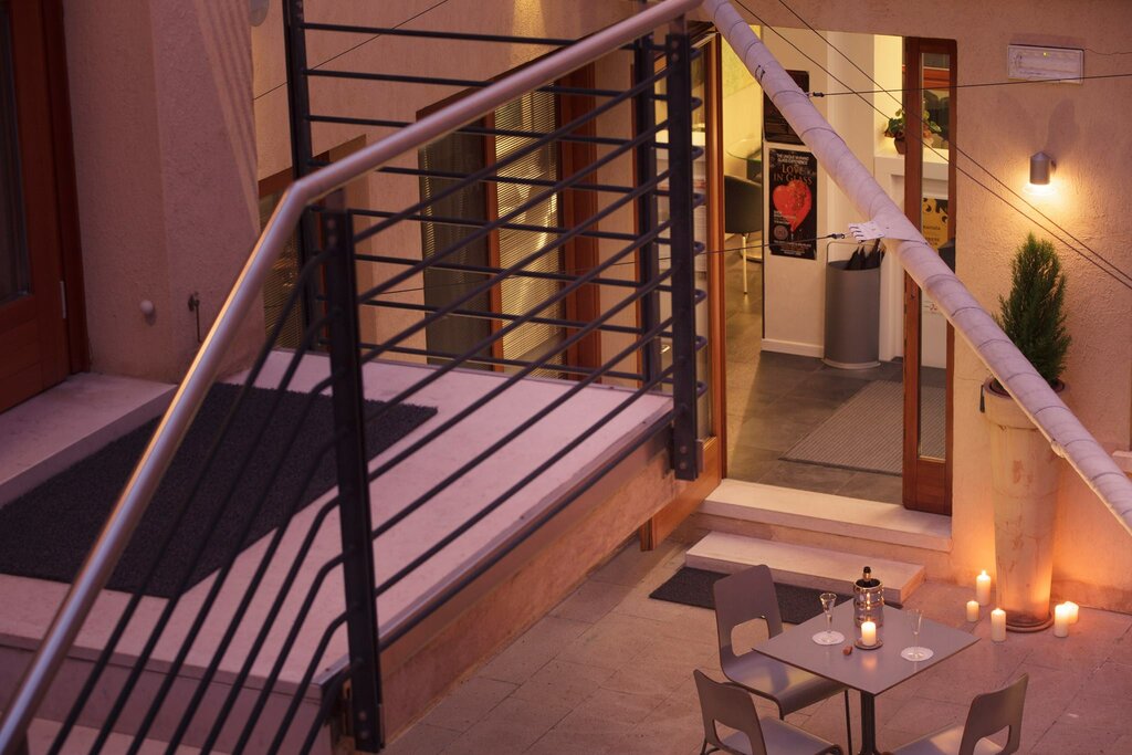 Hotel14