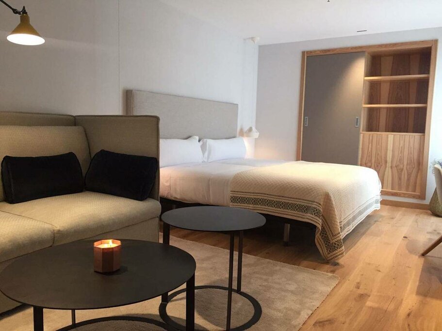 Hotel783