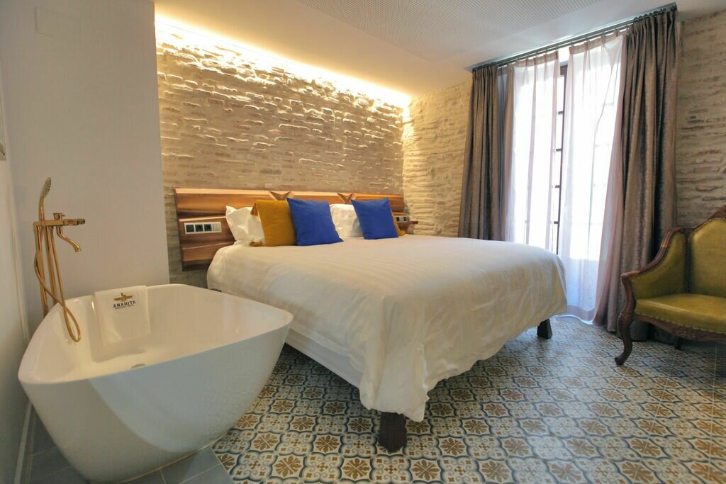 Hotel719
