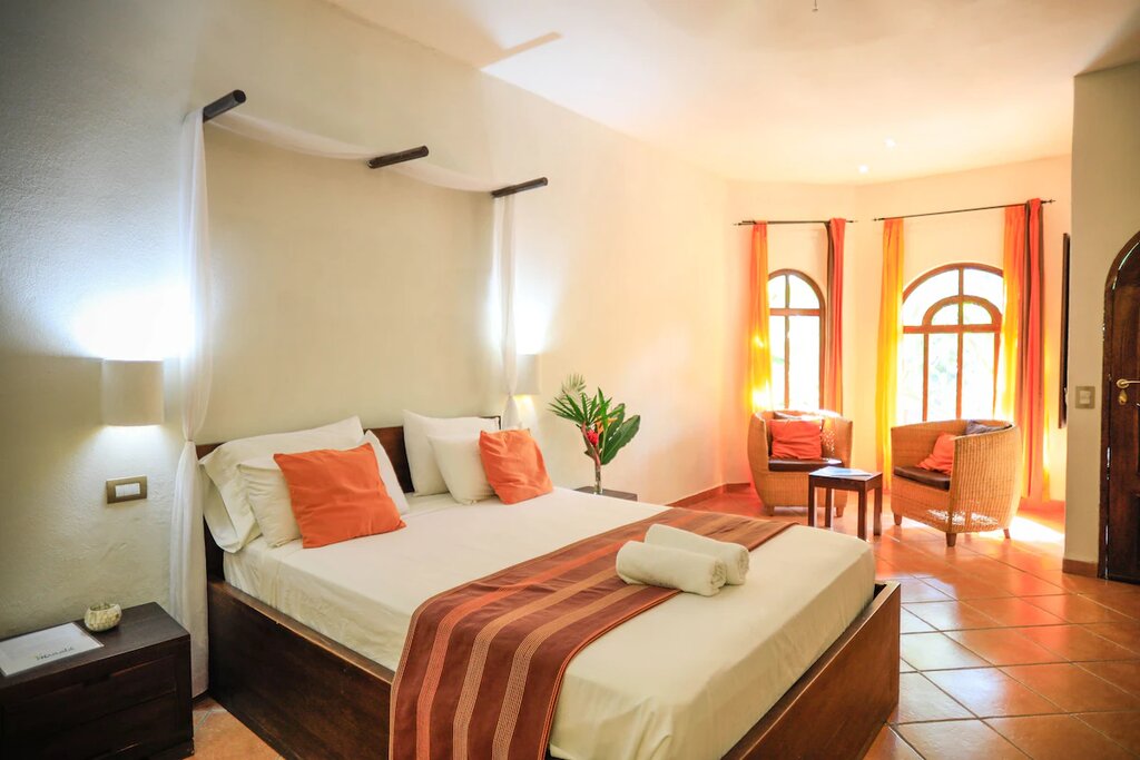 Hotel325