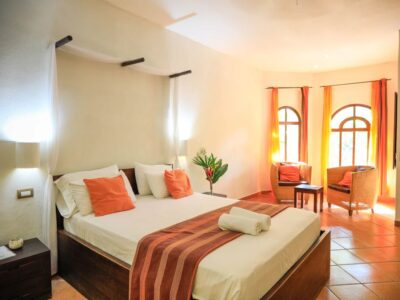 Hotel325